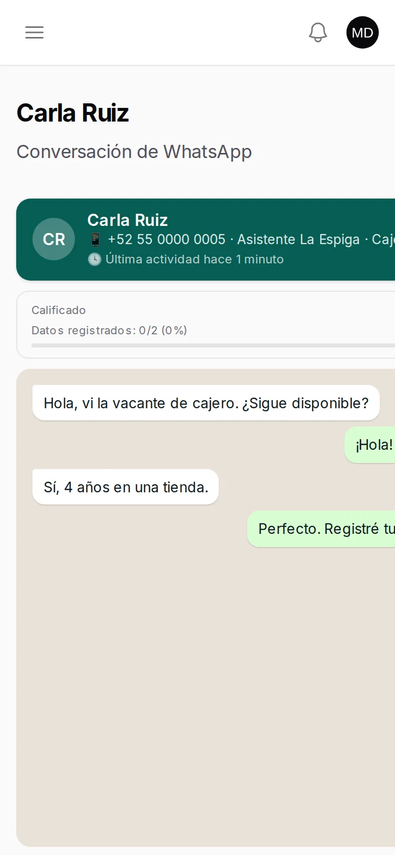 Conversación de WhatsApp en el panel de Vacantea con datos de demostración.